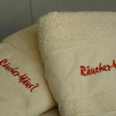 Raeucherhaeusel בית נופש *