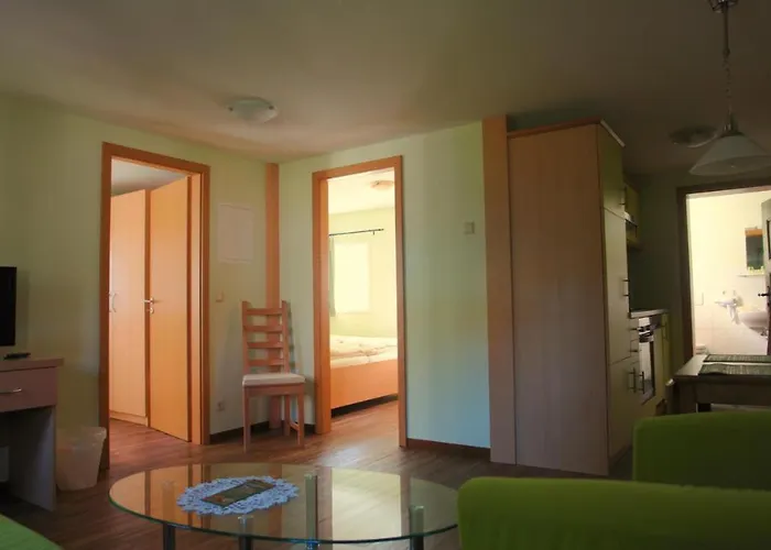 Raeucherhaeusel Herrnhut